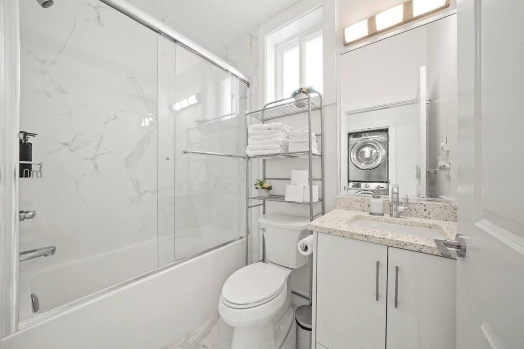 Entire New Cozy And Modern 2-Storey House 밴쿠버 외부 사진